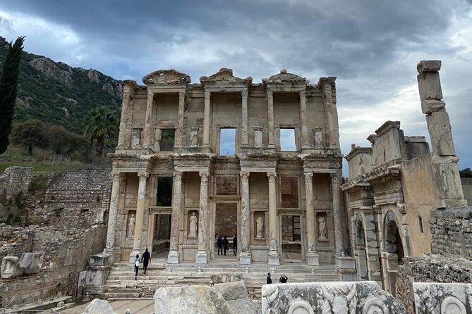 ALL INCLUSIVE Private Ephesus, House of Virgin Mary with lunch - Why a private Ephesus tour works well from Kusadasi