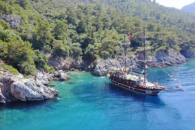 Boat Trip with Lunch From Kusadasi Port / Hotels - Butterfly Bay and the middle of the day