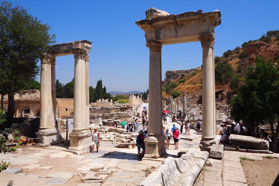 Ephesus: 4-Hour Guided Tour with Transfer from Kusadasi - A Short Stop at the Temple of Artemis