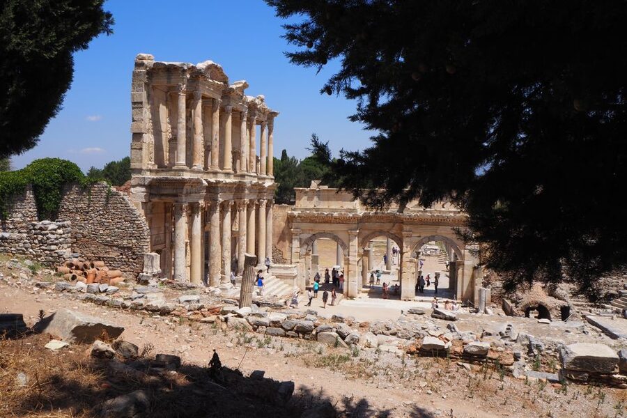 Ephesus: 4-Hour Guided Tour with Transfer from Kusadasi - What the Guide Adds