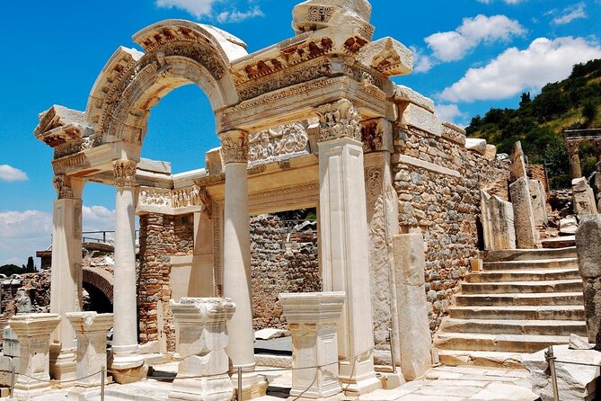 Ephesus and Virgin Mary House Private Tour with Lunch and Pickup - Walking the marble streets of Ephesus