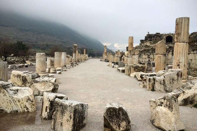 Ephesus Half Day Tour From Kusadasi Port / Hotels - Walking into Ephesus, a city built for scale