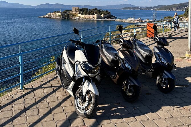 Ephesus & Kusadasi Rent a SCOOTER & MOTORCYCLE - Setting out with helmets, a lock, and a map
