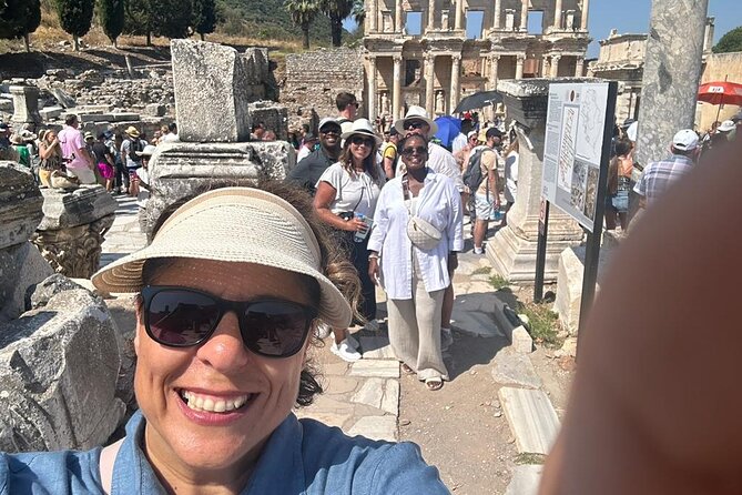 Ephesus Museum and Panoramic Ephesus Tours and Turkish bath - Meeting your guide at Ege Ports