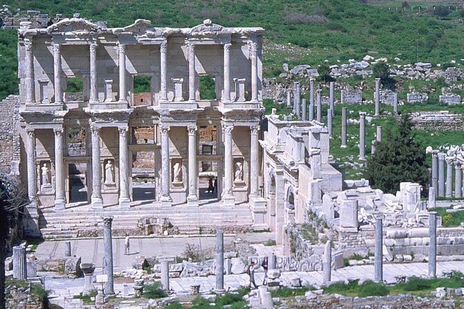 Explore history with Ephesus tour and relax with Turkish Bath! - What the guiding is like