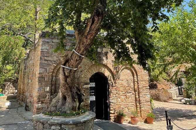 FOR CRUISERS: Private Ephesus Tour with GUARANTEED ON-TIME RETURN - Lunch, crafts, and the shopping question