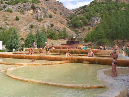 From Kusadasi: Daily Pamukkale - Hierapolis Tour - Seeing the Pamukkale hot springs up close