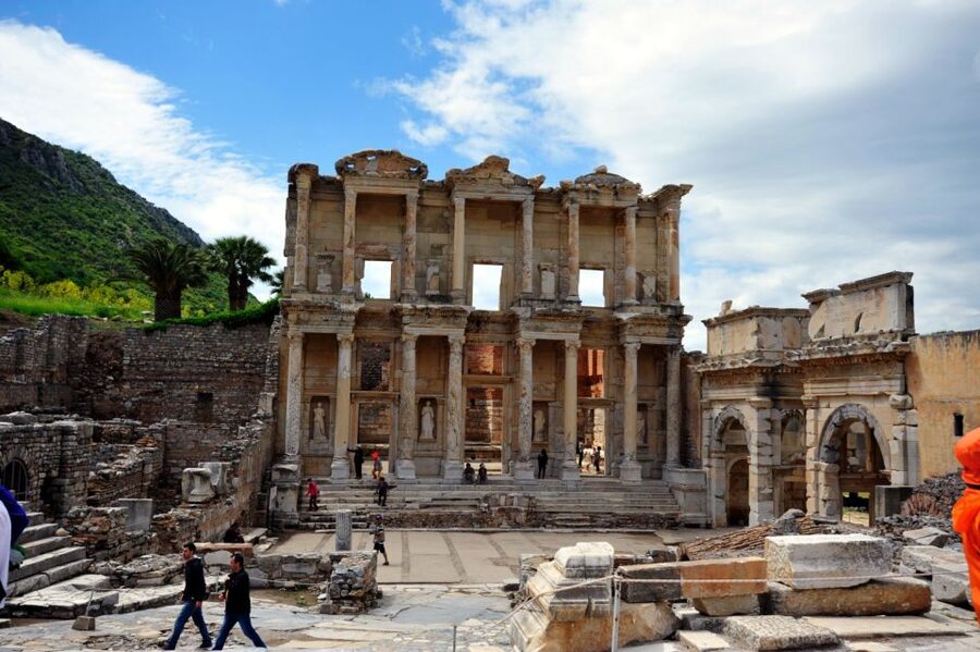 From Kusadasi or Selcuk: Full-Day Ephesus Tour with Lunch - Walking Ephesus from the Odeon to Marble Road