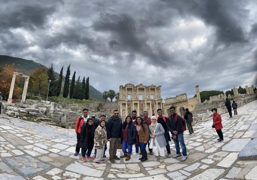 From Kusadasi/Selcuk: Highlights of Ephesus Small Group Tour - Walking through Ephesus in two hours