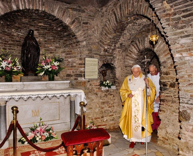 Kusadasi: Ephesus, House of Virgin Mary, and Temple Tour - What you will see among the ancient streets