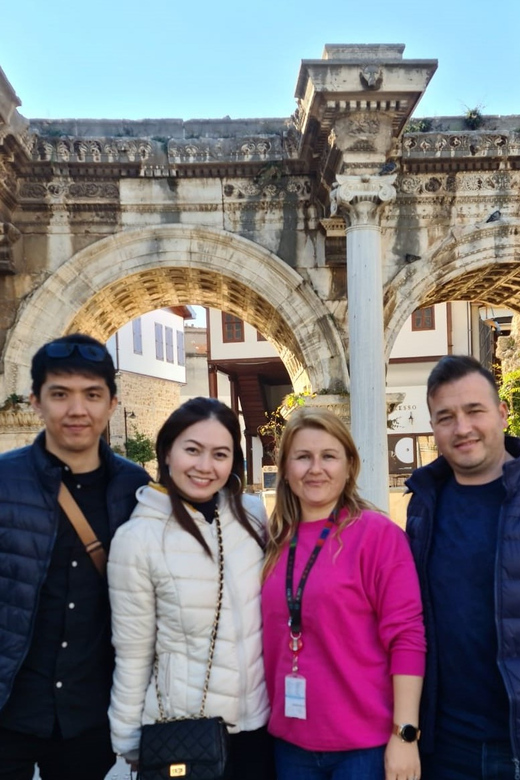 Kusadasi: EPHESUS PRIVATE PORT TOUR FOR CRUISES-SAVE TIME - Temples, baths, and public life in Ephesus