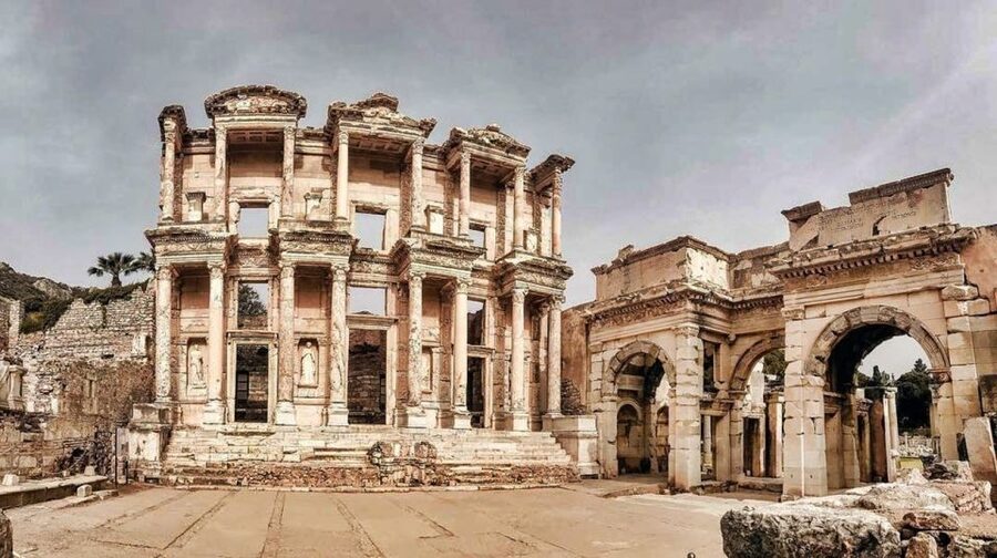 Kusadasi: Ephesus Small Group Tour - Walking into ancient Ephesus