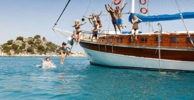 Full–Day Boat Trip with Lunch