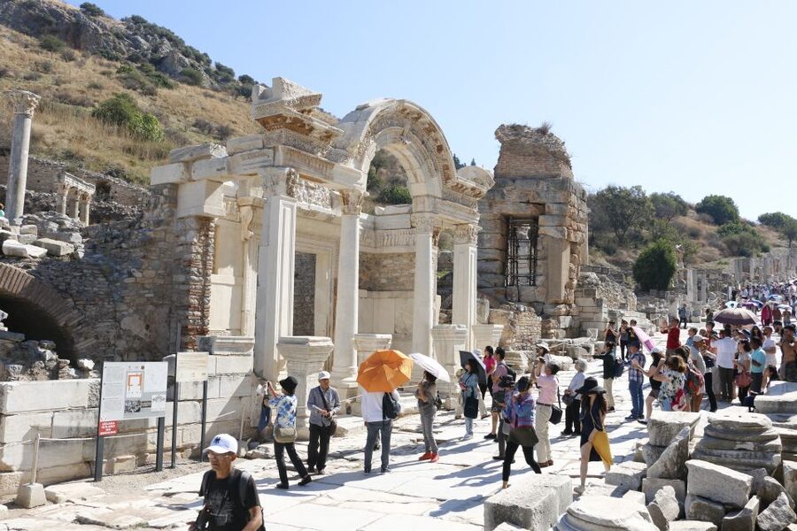 Kusadasi or Selcuk: Full-Day Ephesus Tour with Lunch - Starting at the House of Virgin Mary