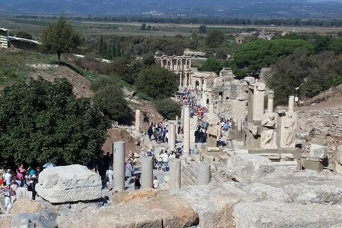 Kusadasi Port: PRIVATE Ephesus Tour for Cruise Passengers - Two hours along the marble streets of Ephesus