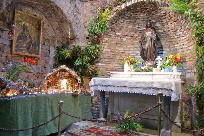 Kusadasi Port to Ephesus, House of Virgin Mary, St.John Church - Gazi Begendi Hill gives you the best port view
