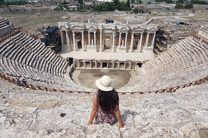 Pamukkale Small Group Tour with Lunch from Kusadasi - Lunch at a local restaurant