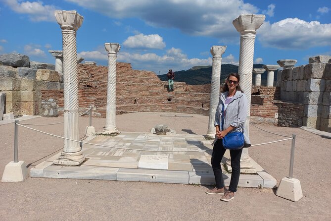 Private Biblical Ephesus Tour from Kusadasi Port with Lunch - Lunch, Turkish flavors, and the rug stop