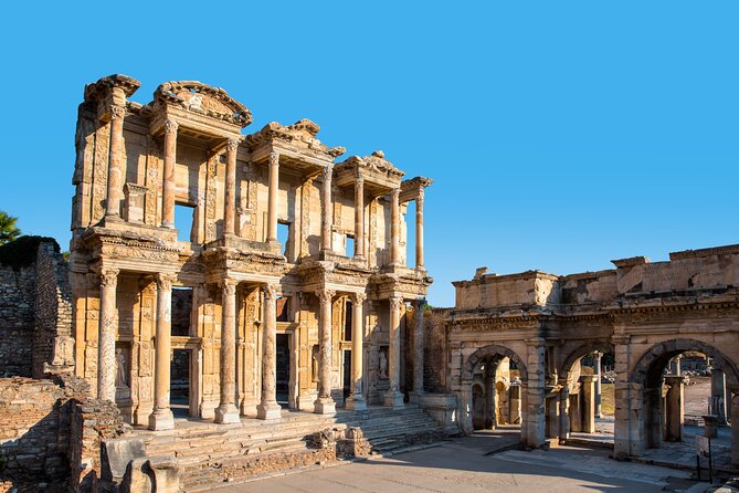 Private Ephesus Shore Excursion - Meeting your guide at Kusadasi port