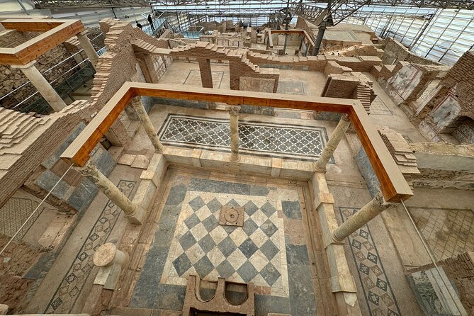 PRIVATE EPHESUS TOUR FOR CRUISERS: On-time Return and Skip-Line - Adding the Terrace Houses for a closer look
