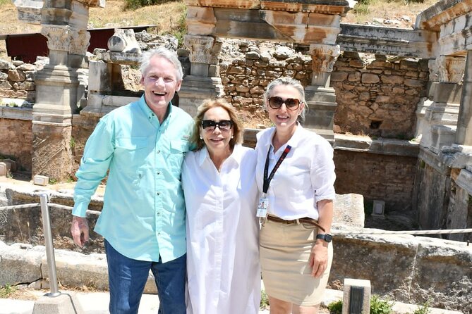Private Guided Ephesus Tour With New Museum - The promised village and home-cooking visit