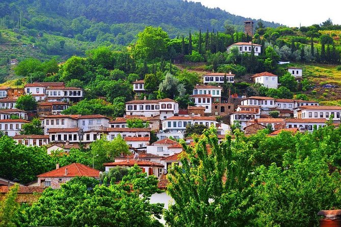 Private Village Life Sirince Trip - Arriving among Sirince’s cobbled lanes