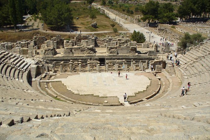 Shore Excursion 1 or 2 Day Private Tour from Kusadasi Port for Ephesus-Pergamon - Mary’s House, a quiet stop above Ephesus