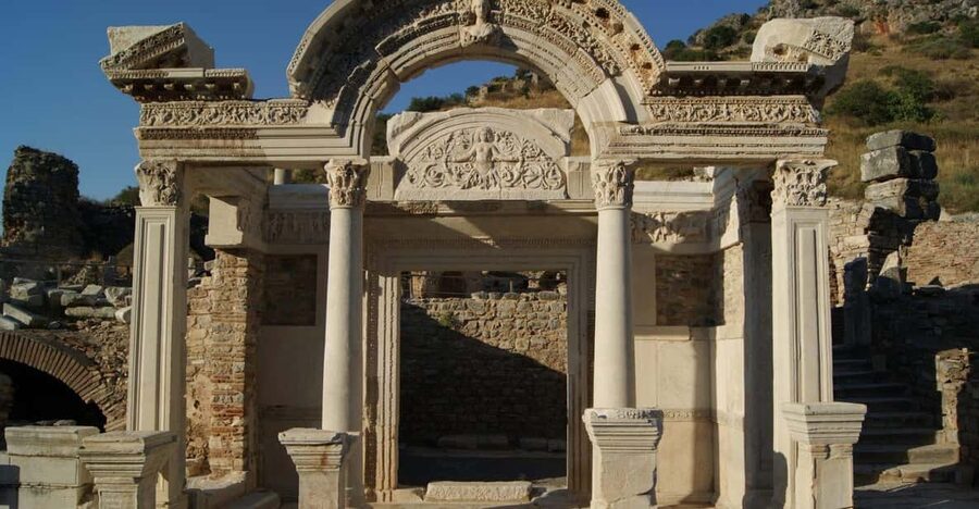 Shore Excursions: 3 Hours Easy Ephesus Tour - Guides who adjust the pace