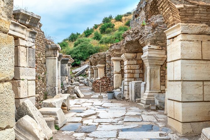 SKIP-THE-LINE: BEST-SELLER PRIVATE EPHESUS TOUR for Cruise Guests - The Terrace Houses and Roman family life