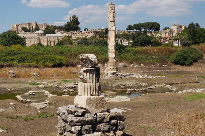 SKIP-THE-LINE: Group & Private Ephesus Tour ENTRY FEE & LUNCH - The Prytaneion and the public heart of the city