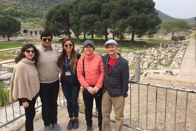 Top-Rated: Ephesus & Artemis Tour for Cruisers WITH ENTRY TICKETS - Meeting your guide at Kusadasi Port